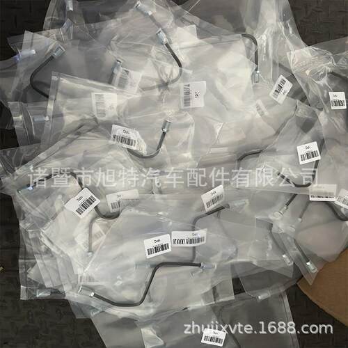 新款直销4738-040丰 汽车配件田 皮卡 汽车电喷摩托油管回油管外