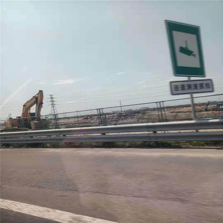 交通标志杆单悬臂F杆 L型立柱道路指路指示牌 热镀锌杆件厂家