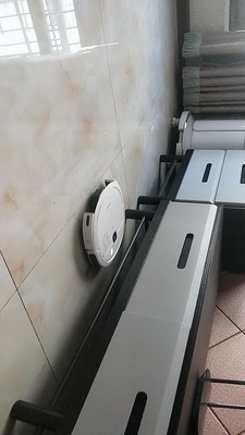 科沃斯DK45和扫地机器人哪个好，优缺点区别是？