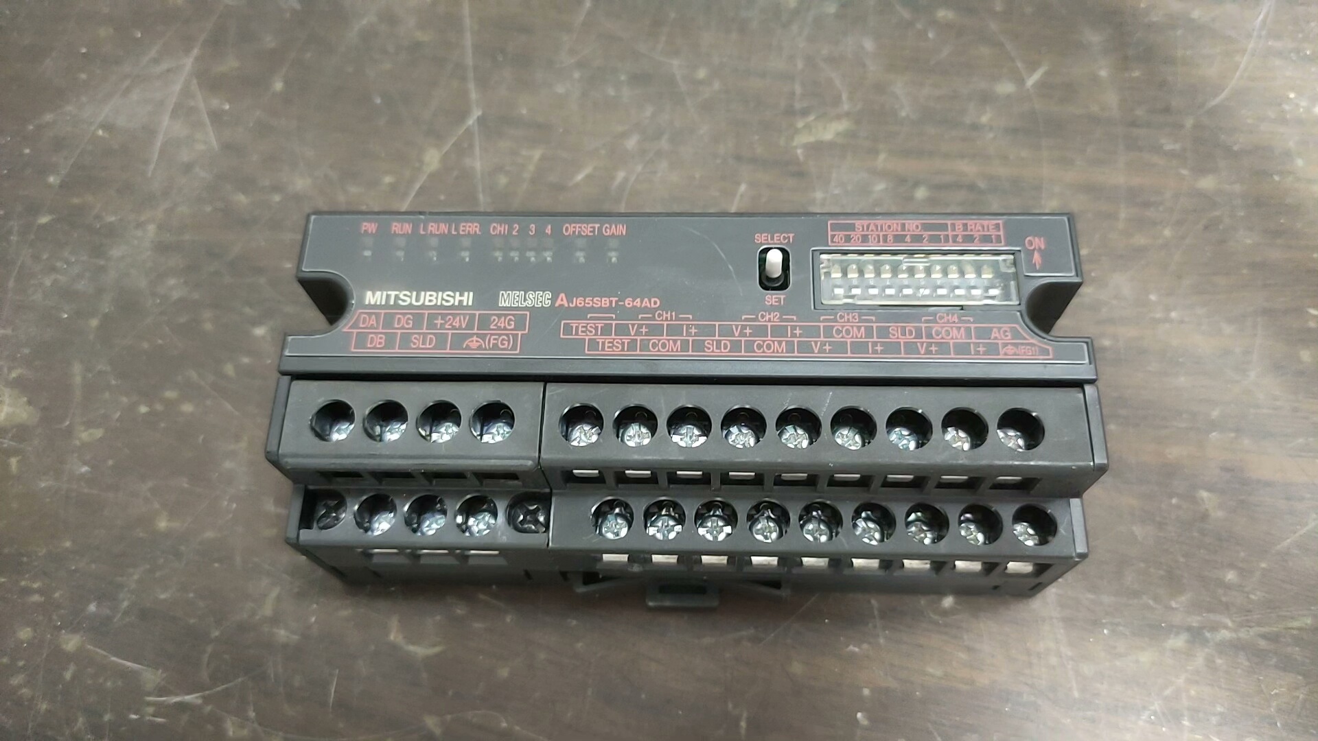 三菱AJ65 SBT-64AD  三菱远程端子模块