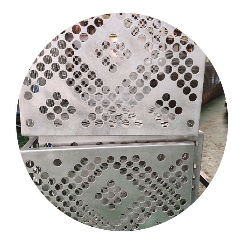 空调外机罩室外防雨防晒铝合金冲孔空调罩雕花防护空调罩置物架