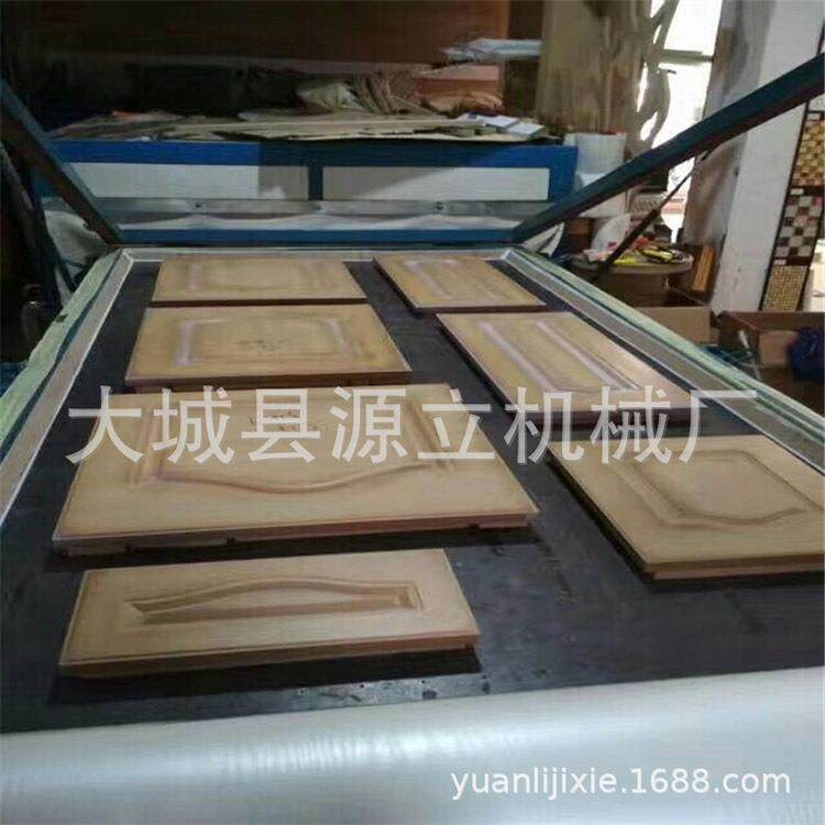 吸附免漆全自动真空覆膜机厂家发货上下加温真空吸塑机