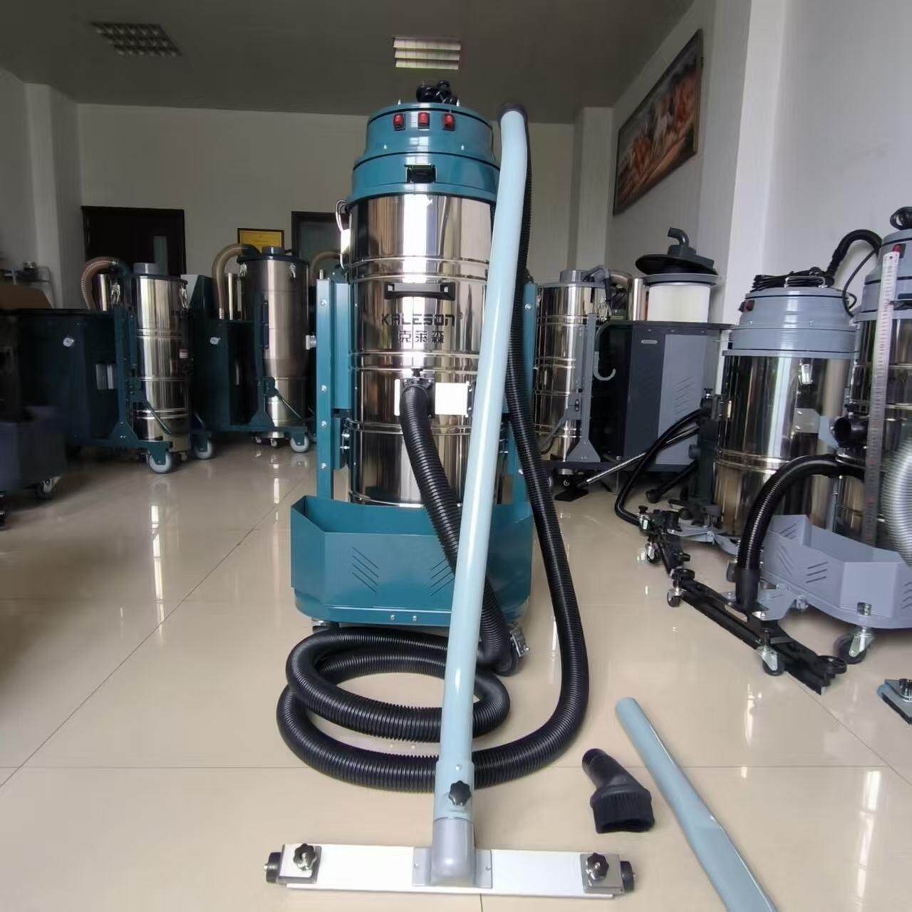 集装箱清洁吸尘吸水机三马达工业吸尘器