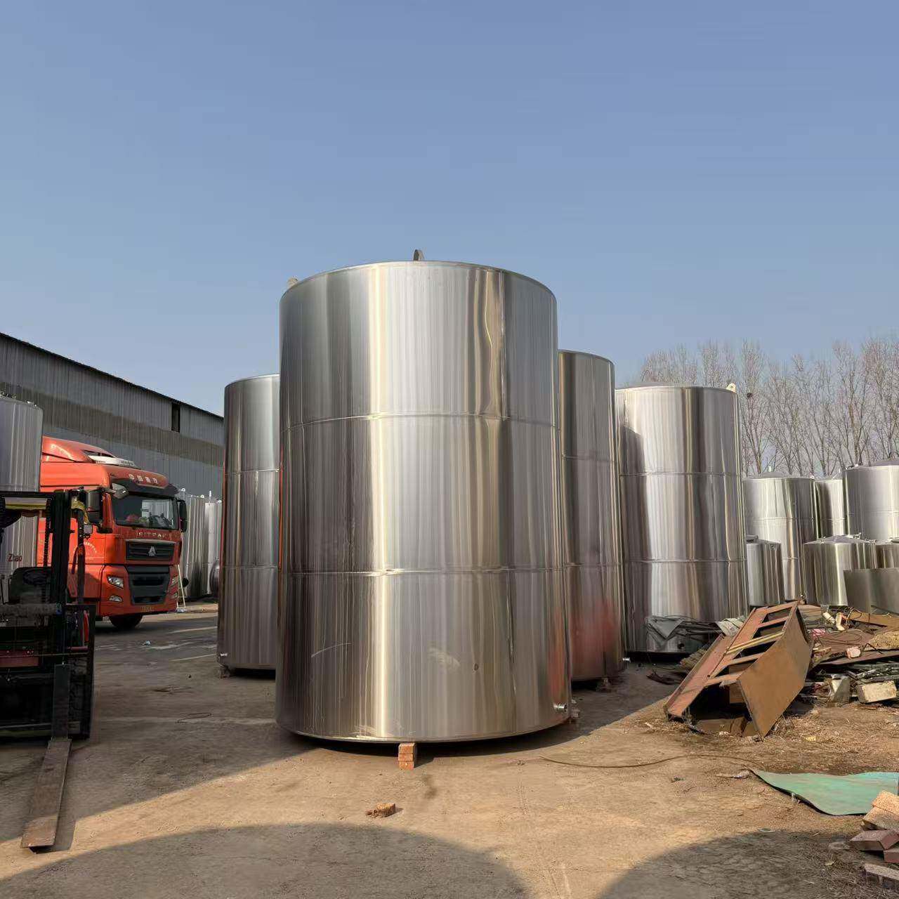 不锈钢葡萄酒发酵罐304不锈钢储罐316酒精罐大型酒厂装酒容器水罐