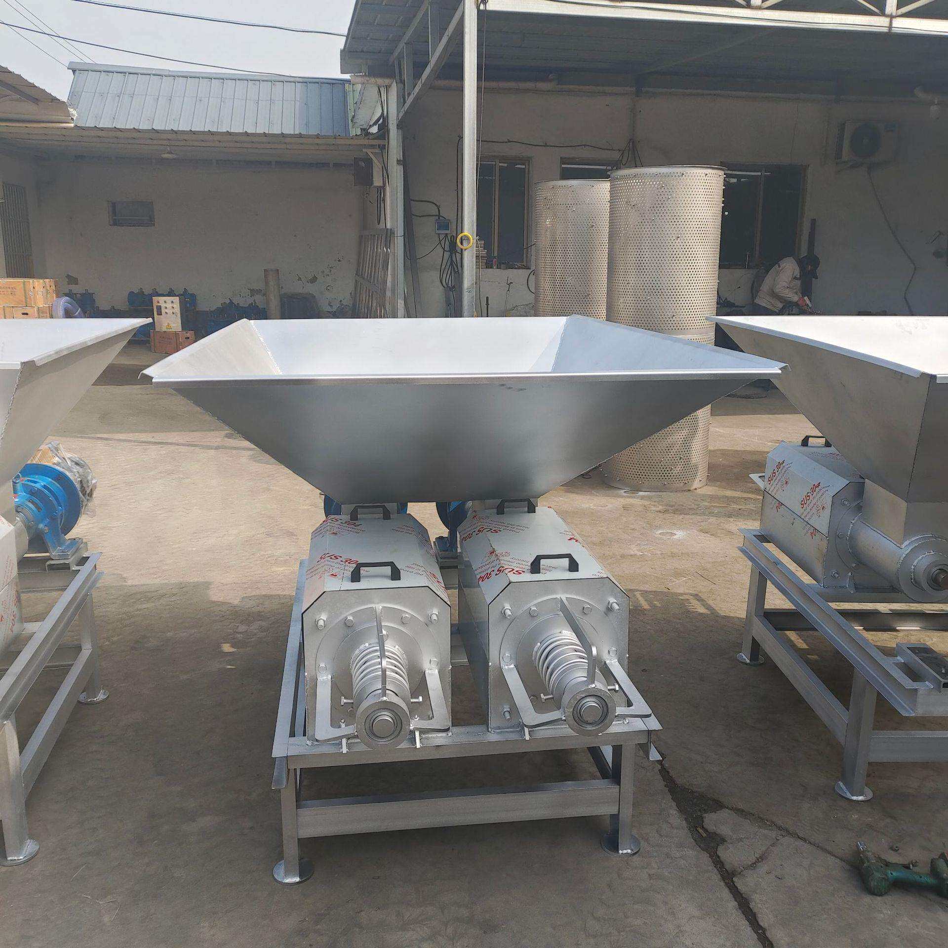 泵抽上料养殖场双联机猪粪干湿分离机鸡粪牛粪固液分离机酒糟