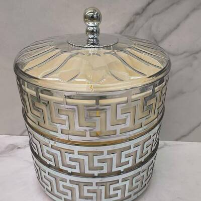 A luxurious fruit platter for the living room coffee table,