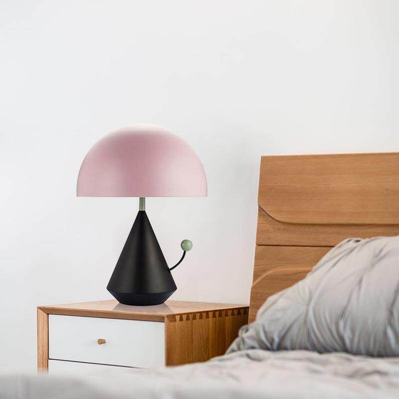 现代简约创意儿童房台灯卧室床头灯样板间设计师软装客房装饰台灯