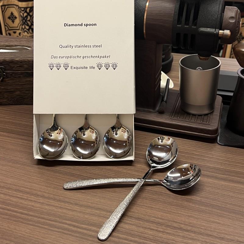 316不锈钢锤纹勺子礼盒装送礼定制勺子加厚加大勺口喝汤勺子调羹