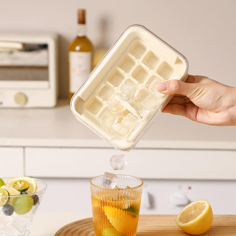 冰块模具制冰盒按压冰格冻冰球神器磨具大容量储冰家用食品级冰箱