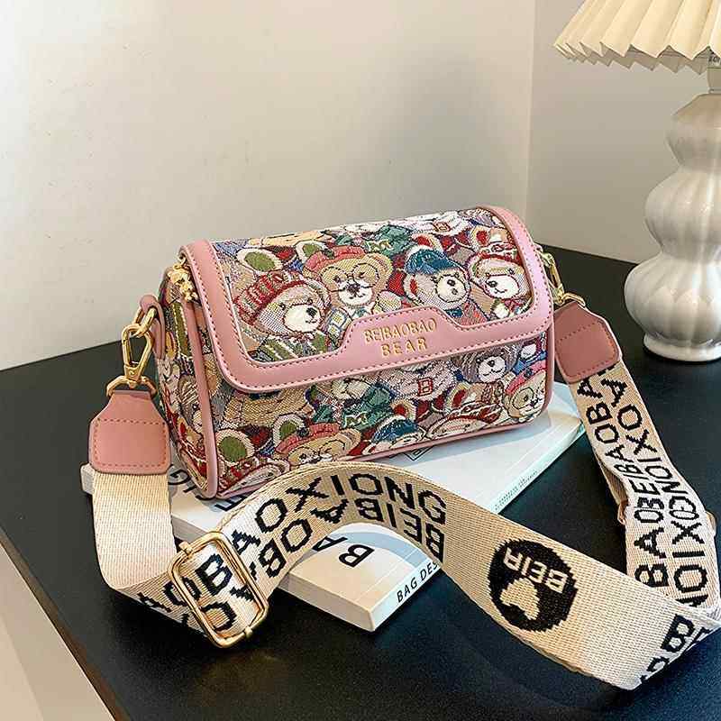 法国MK枕头包女2025新款高级感卡通小熊波士顿包宽肩带单肩斜挎包,箱包皮具/热销女包/男包,通用款女包,淘宝优惠券,粉丝福利购,淘宝优惠卷