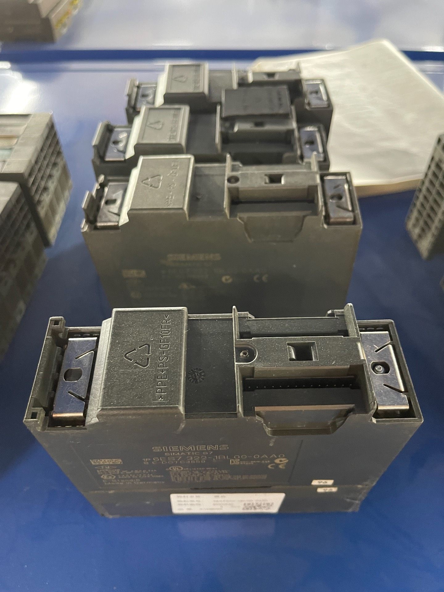 SIEMENS西门子6ES7 322-1BL00-0AA0，