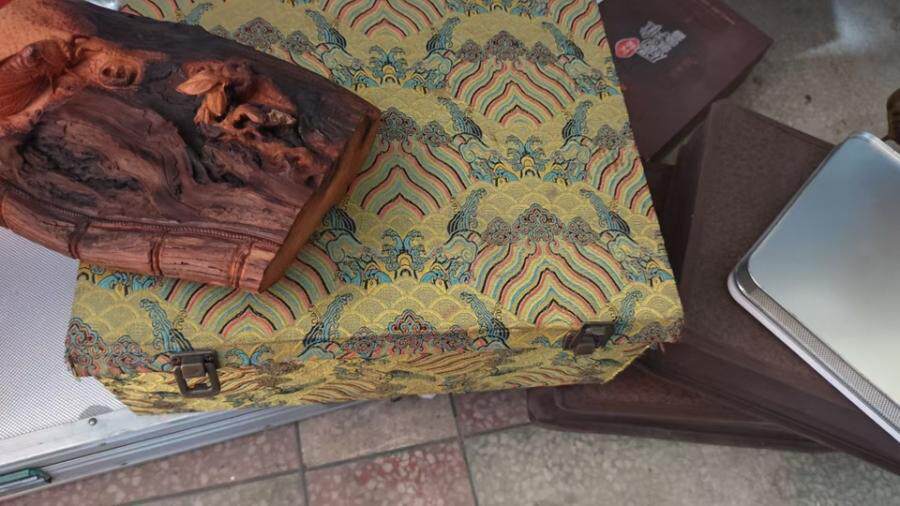 【京械7696】企业库房清理处置崖柏等物品一批共7件（非专业人士谨慎竞拍）