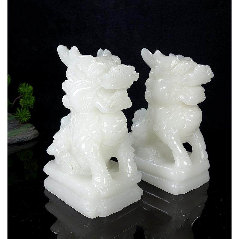 天然玉石麒麟摆件纯手工雕刻玉石麒麟招财镇宅客厅电视柜酒柜装饰