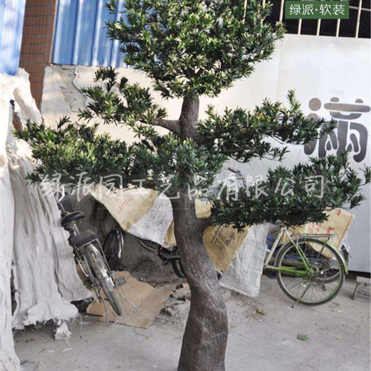 大型玻璃钢仿真松树布景专用假松树休闲茶楼人造迎客松树