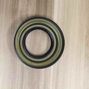 山猫S550S590S150S205行走马达密封圈液压马达骨架油封6705847
