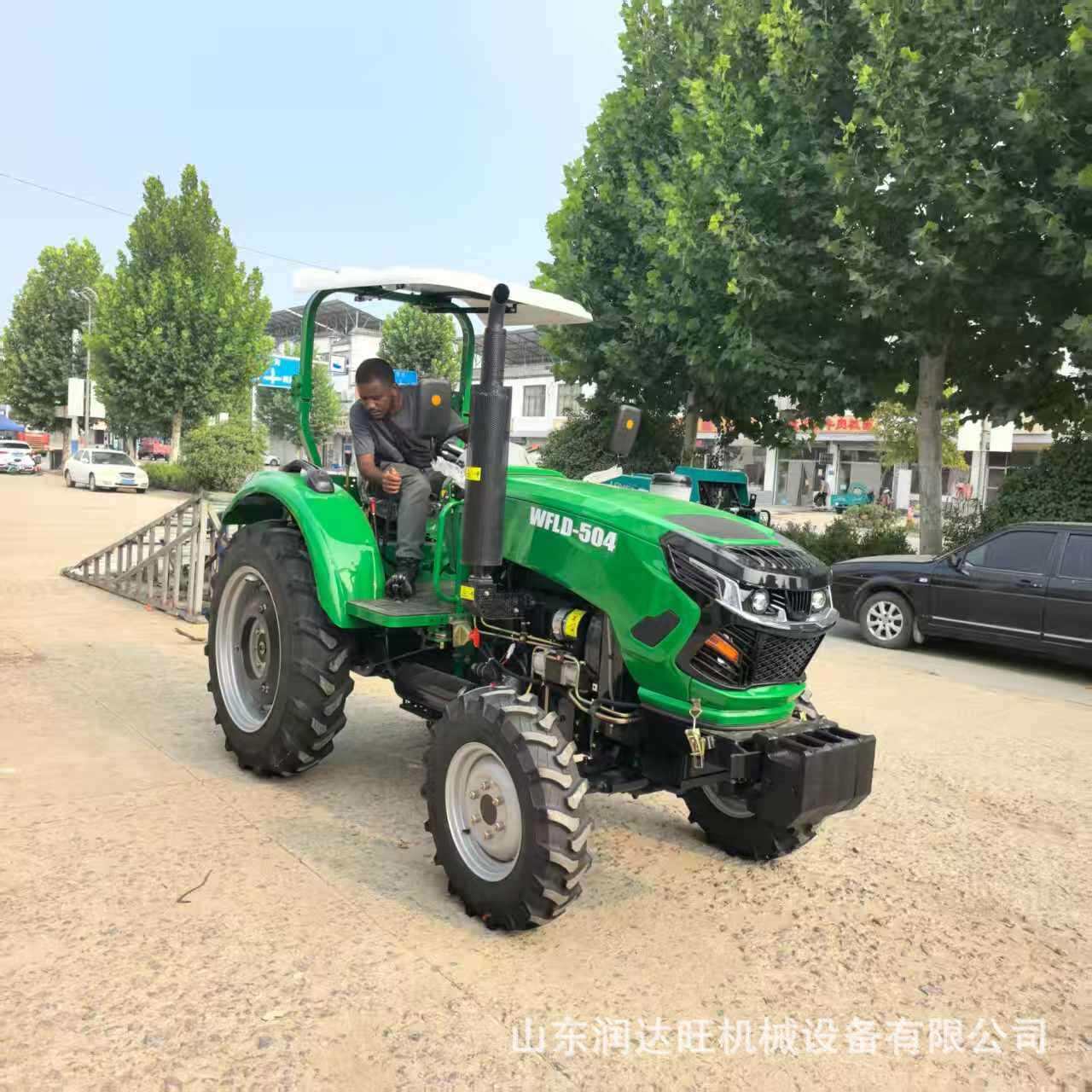 中型拖拉机农用四驱旋耕犁地机504/604/704水旱大马力四轮拖拉机