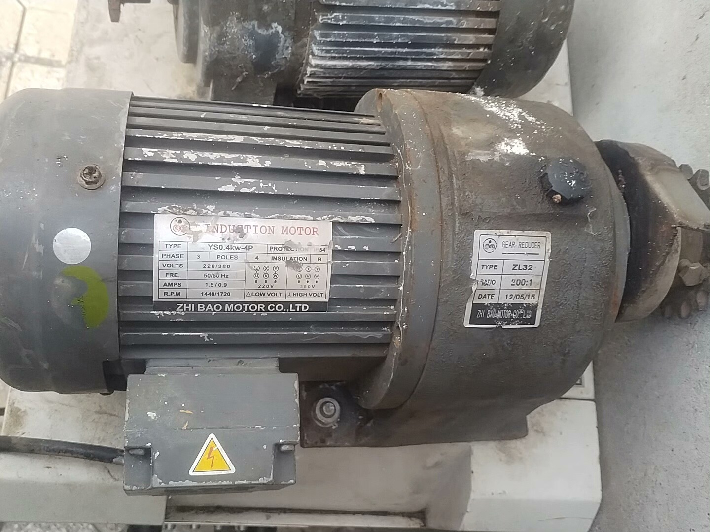 齿轮减速机一台。拆机的，就图片上的东西，有要的联系我，480