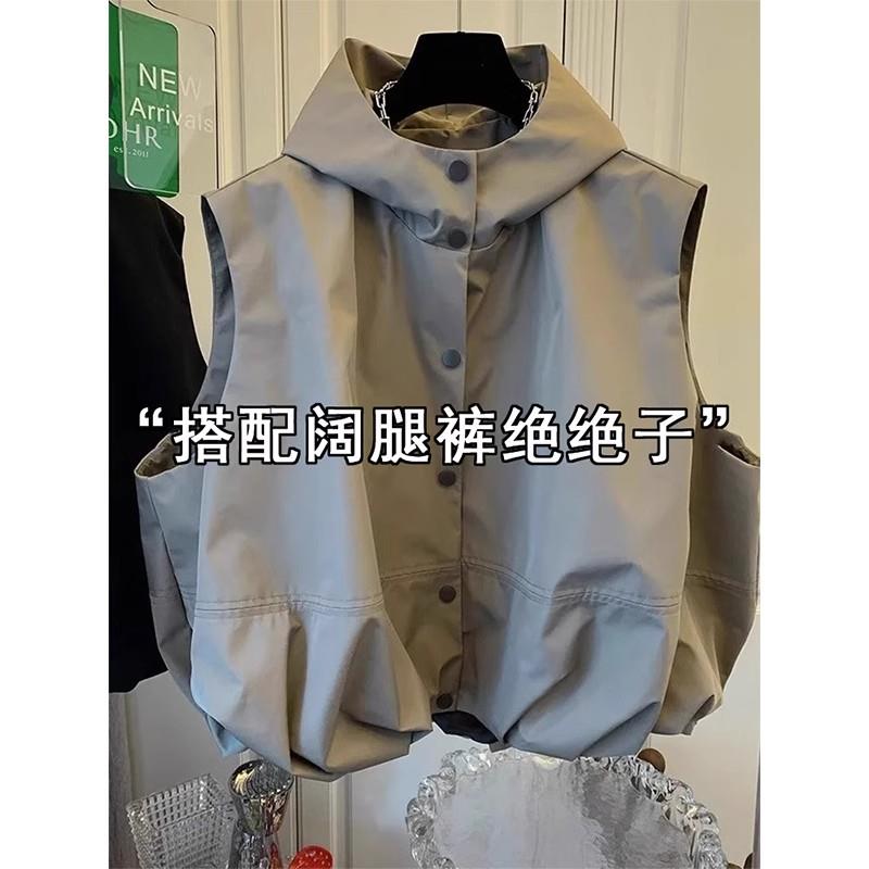 卡其色连帽工装无袖马甲女春秋季欧货宽松休闲叠穿坎肩冲锋衣马夹