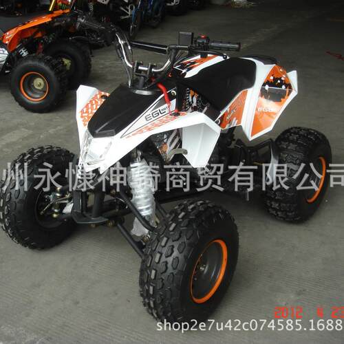 125cc摩托竞技比赛越野沙滩车atv四轮链条传动实体店展示源自大厂
