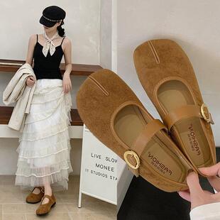鞋子高智感穿搭复古平底单鞋女2026秋季新款百搭配裙子玛丽1009e