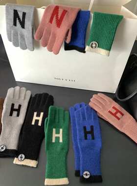 N.H字母提花针织触屏手套韩版女学生百搭露指洞洞手套秋保暖冬季