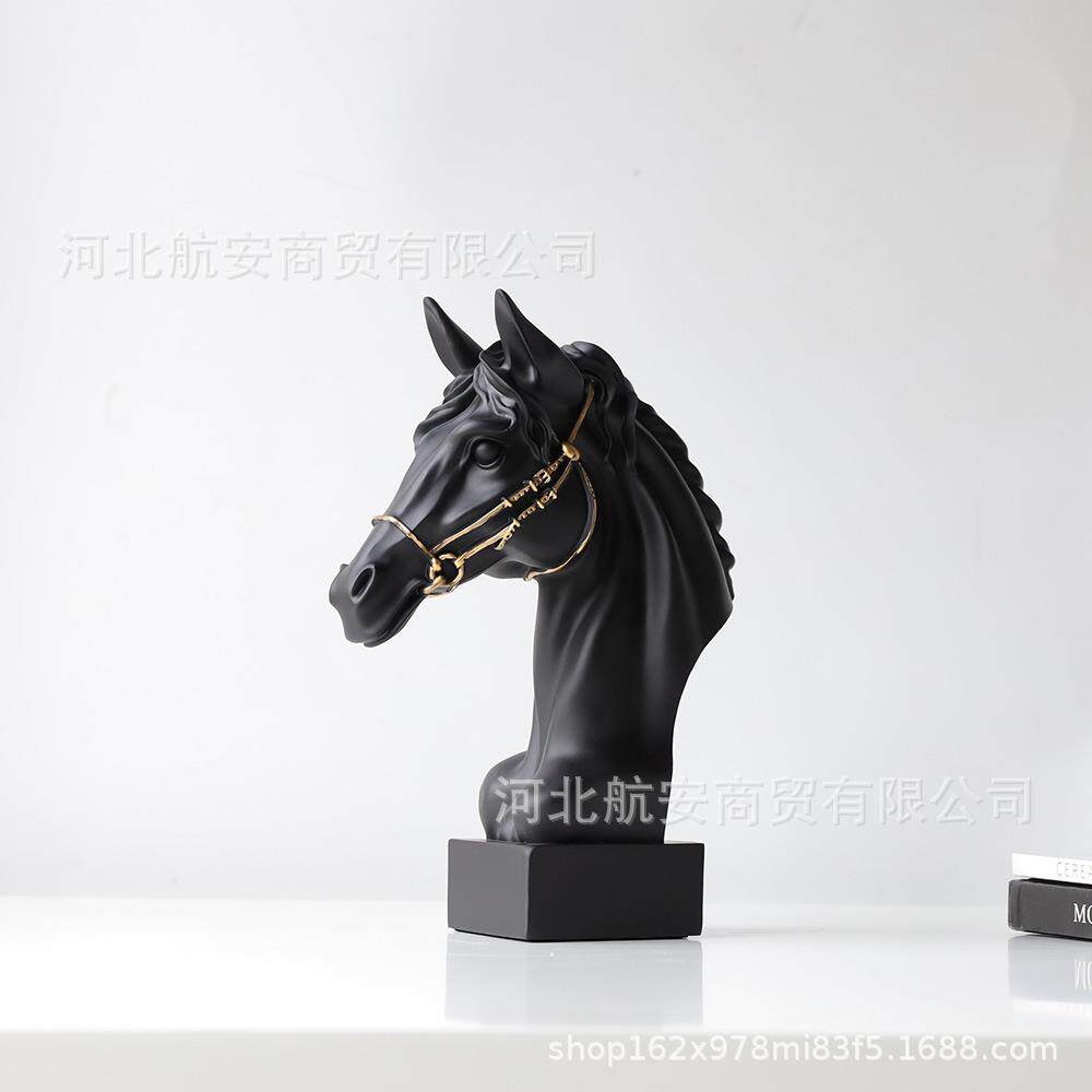 现代简约创意树脂马头摆件样板房售楼处桌面软装饰品工艺品马头