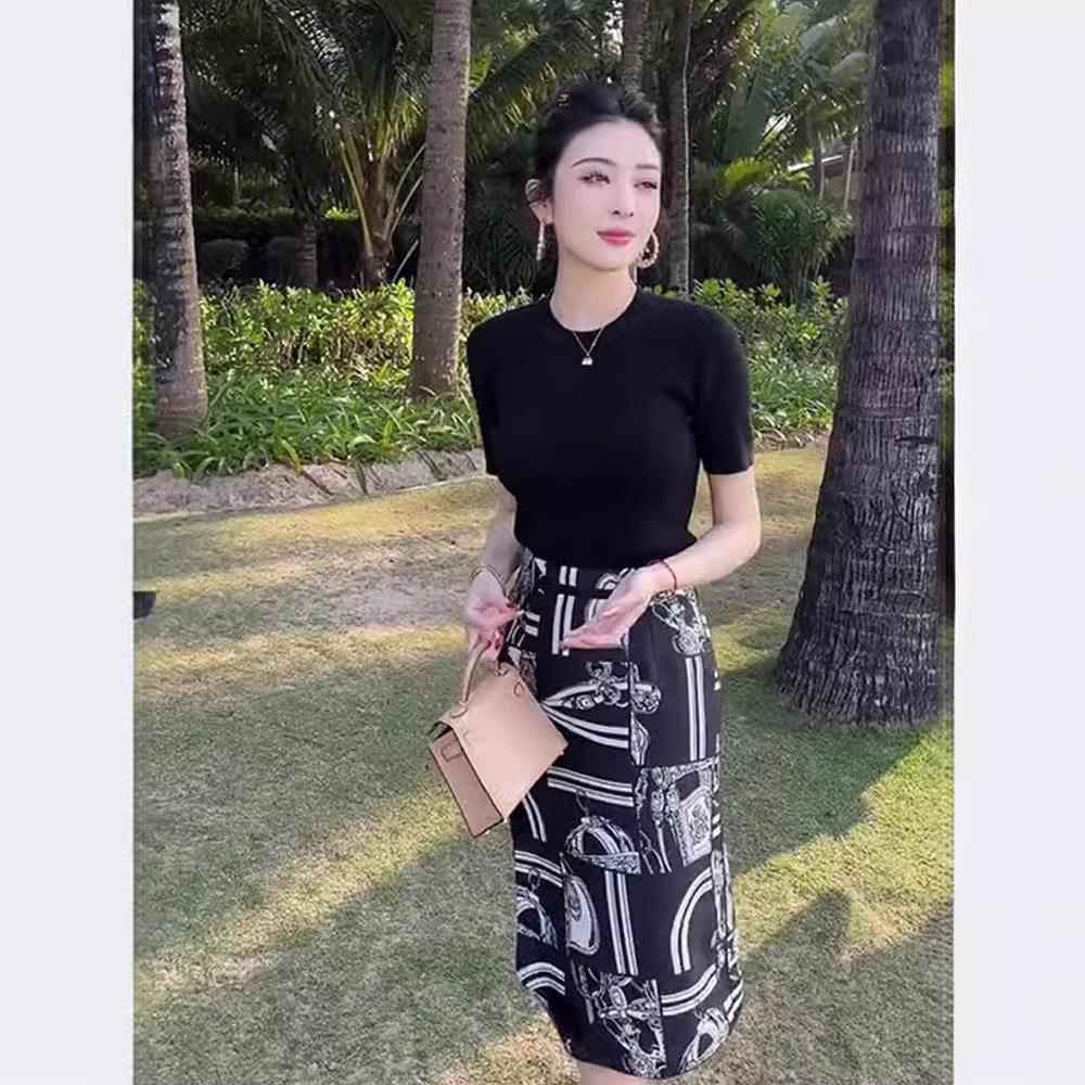 欧洲站夏季新款港味复古御姐网红女神范洋气时尚上衣半身裙两件套