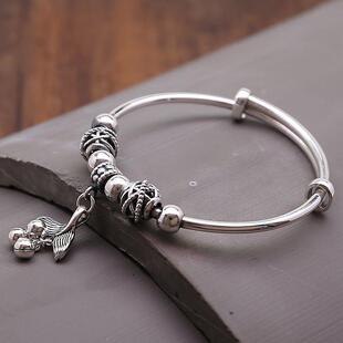 高档足9999纯银手镯女镯复古流气质苏款鱼吊坠银圆珠子推拉送女友