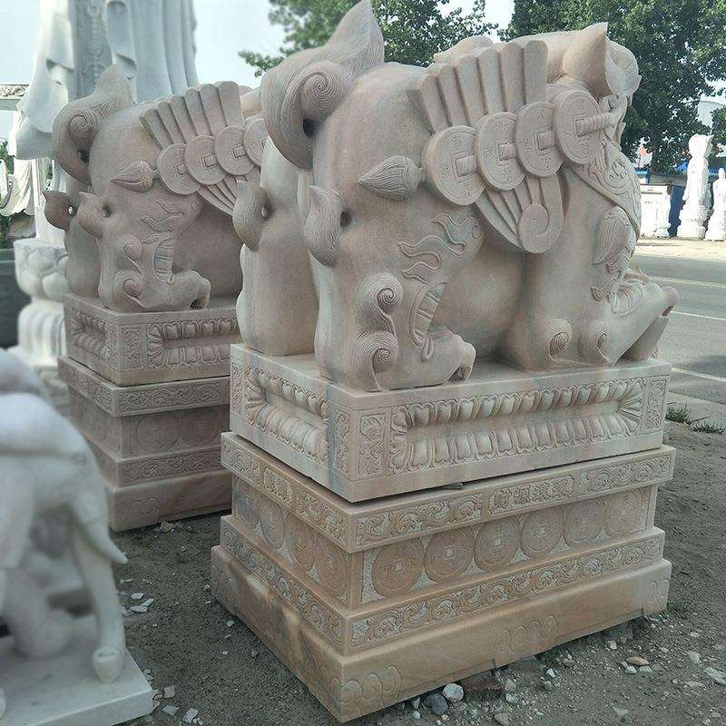 厂家现货供应晚霞红材质貔貅石雕景观园林摆件 可按需设计