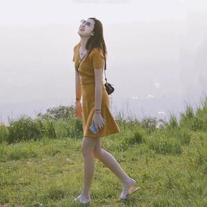欧洲站2026夏季新款法式高级感a字裙小个子减龄显瘦黄色连衣裙女