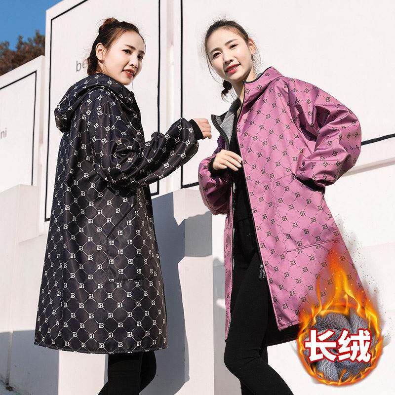 防水罩衣女加绒加厚2024新款冬季工作服厨房围裙长袖加肥保暖外套