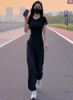跑步休闲运动套装女夏修身显瘦高端黑色短袖上衣速干阔腿裤两件套