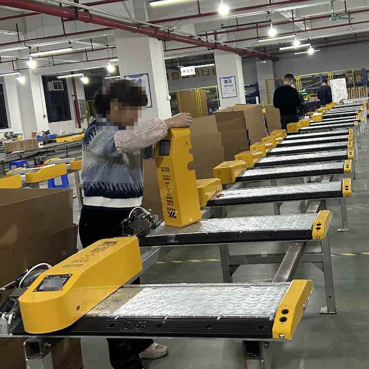 中智泊防撞防水太阳能平板车位锁车位无人化管理智能车位锁