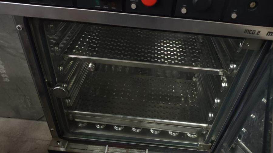 3月31日北京【京械3913】单位淘汰报废处置德国培养箱一台网络拍卖公告