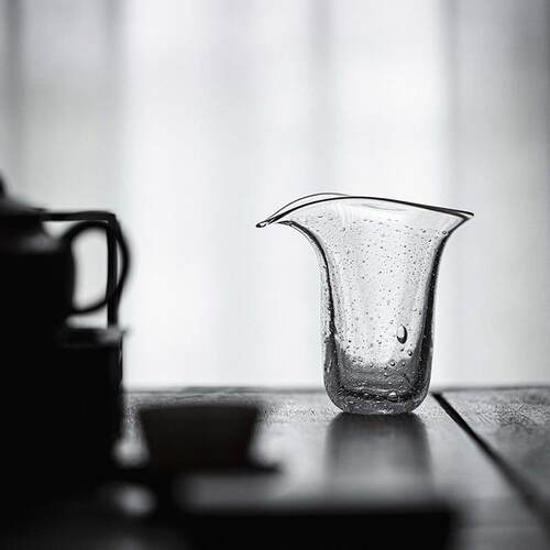 饴山非白雨露公道杯手工琉璃创意气泡玻璃公杯聚香茶海分茶器茶道