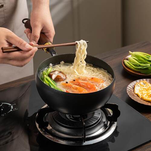 一人辅食无涂层小铁锅家用锤纹炒菜锅古法锻打大肚锅通用炉灶炒锅