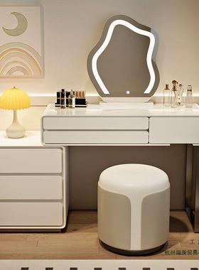 奶油风岩板木卧室妆梳BOT床实头柜一体网红伸缩化妆桌2025现代台