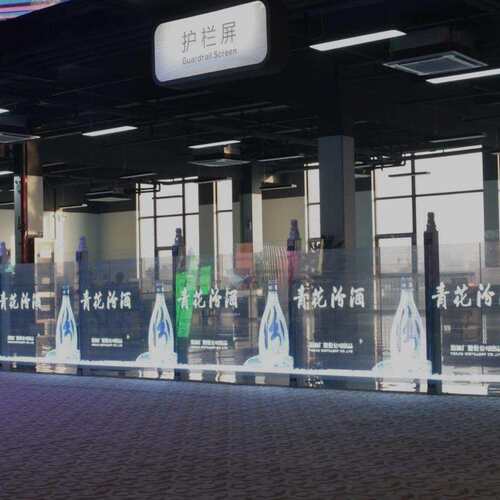 P5-10室外护栏屏 透明护栏屏 弧型护栏屏 玻璃护栏屏 led玻璃屏