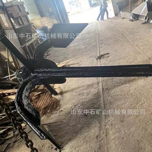 船舶在避风候潮等泊锚地装卸货时 用于固定船舶保持稳定用船锚