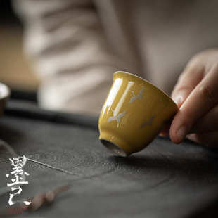 墨己 家用单杯 仿古黄色仙鹤茶杯小号 功夫茶具陶瓷烫银品茗杯