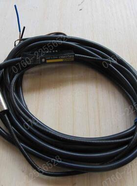 接近开关E2EC-CR5C1 F2C-X1R5A E2C-CR8A 放大器中间继电器传感器