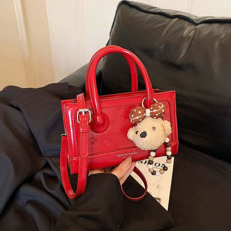 漆皮亮面印花红色包包女2026新款潮时尚手提小托特包百搭小方包