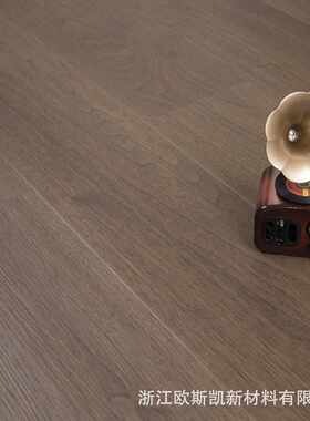 工厂定制现代简约风热卖spc地板石塑地板E0级1220*183*4.5mm
