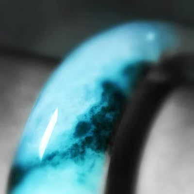 目前看来求鉴定豪8印象S16翡翠手镯怎么样，纯正度如何？