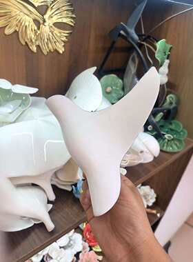 北欧设计师银杏叶餐厅吊灯现代轻奢餐桌吧台岛台创意花瓣长条吊灯