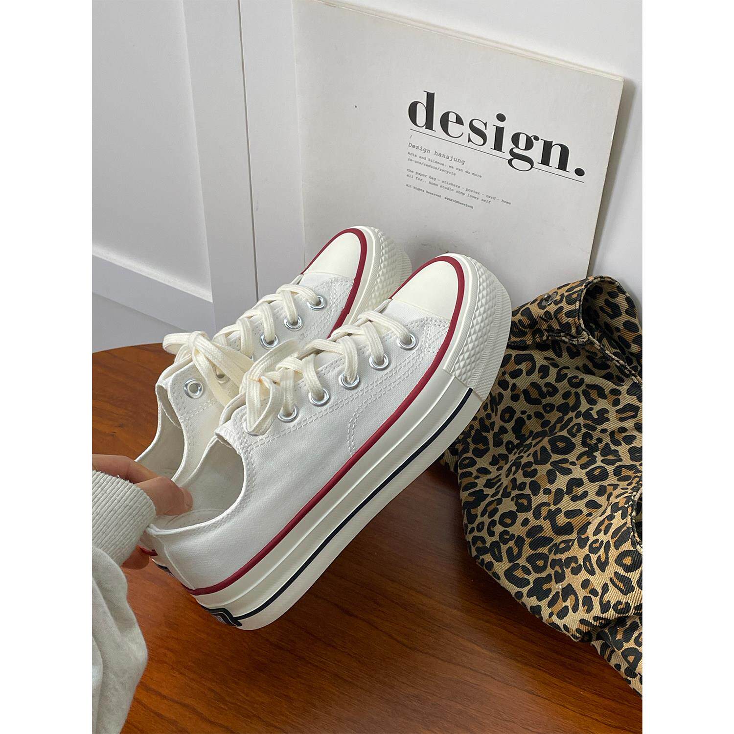 春季厚底轻便小白鞋女款帆布鞋女2026新款百搭学生休闲鞋百搭板鞋