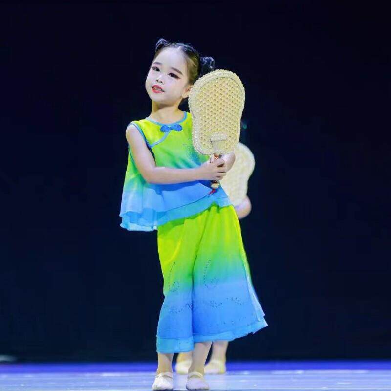 我还小儿童演出服蒲扇道具春日竹子青青竹儿舞蹈服多想还小表演服