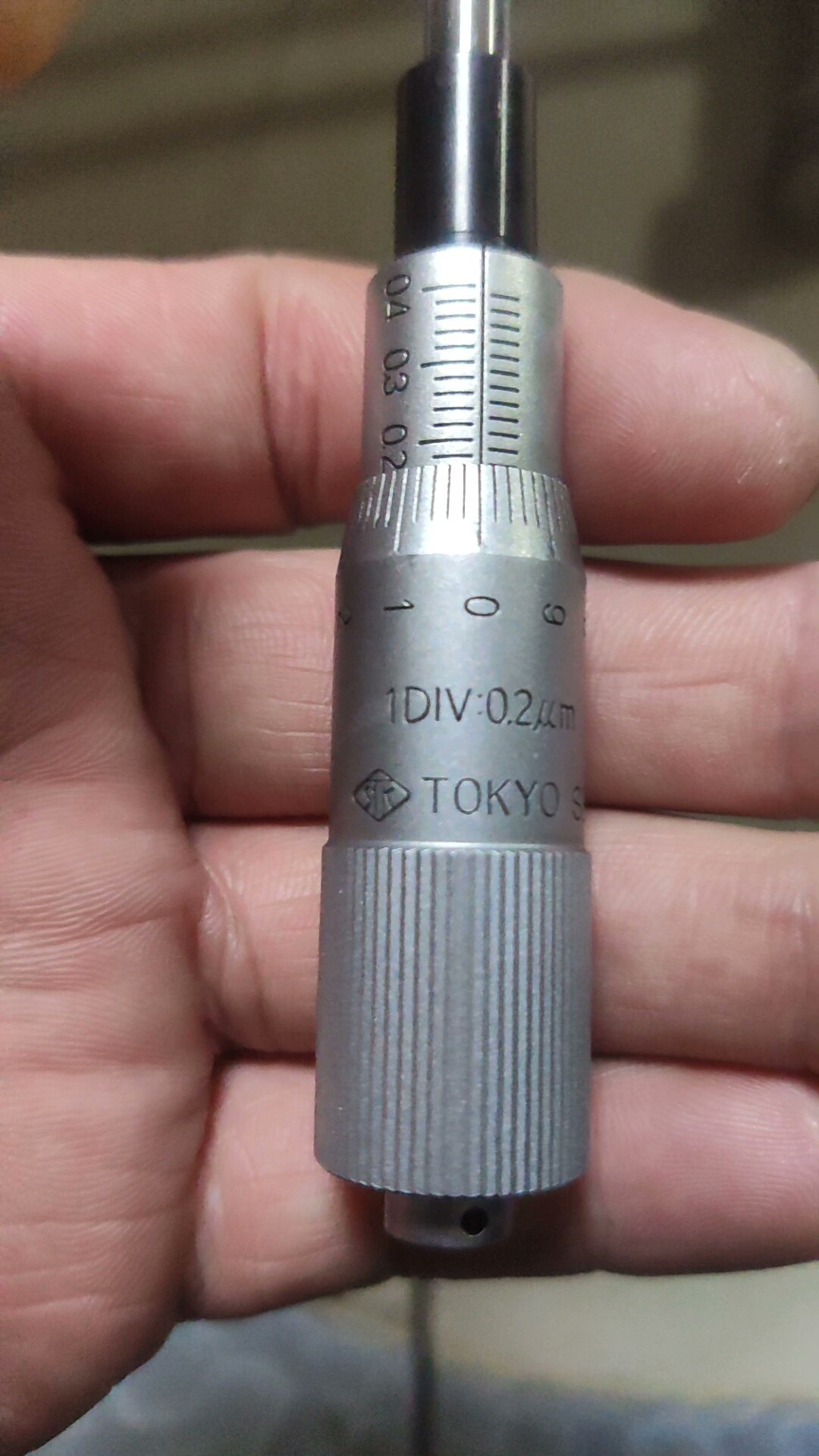 TOKYO  SEIMITSU   1DIV：0.2um