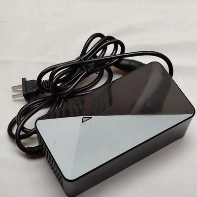 星恒锂电池充电器，48V2AH，3AH，5AH，电动车锂电池充电器