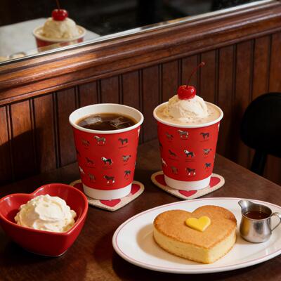 一次性2026新年红色双层纸杯咖啡杯子高级感带盖加厚食品级热饮杯